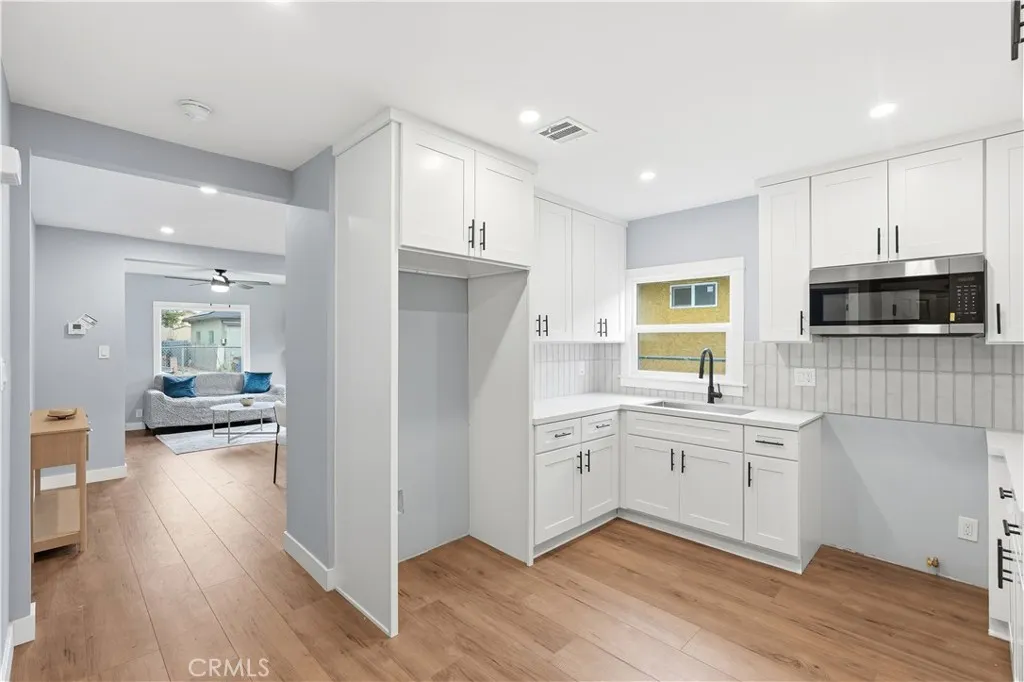 401 E 61st, Los Angeles, California 90003 home-pic-6
