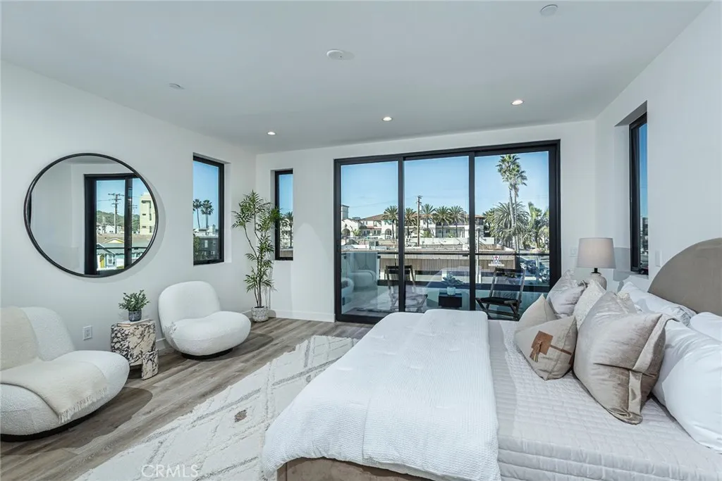 328 3rd, Huntington Beach, California 92648 home-pic-19