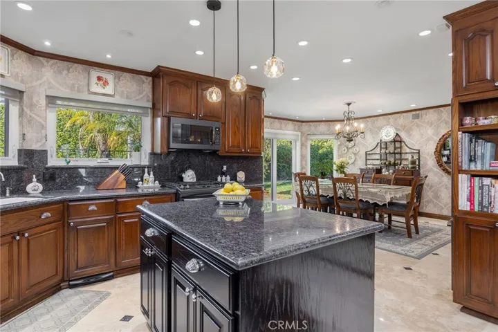22319 Acorn, Chatsworth, California 91311