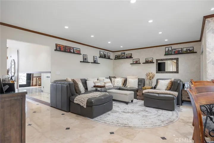 22319 Acorn, Chatsworth, California 91311