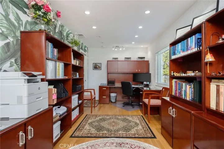 22319 Acorn, Chatsworth, California 91311