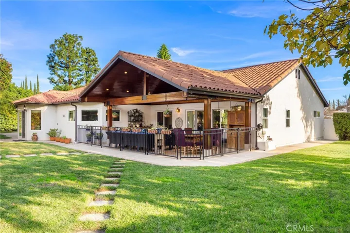 22319 Acorn, Chatsworth, California 91311