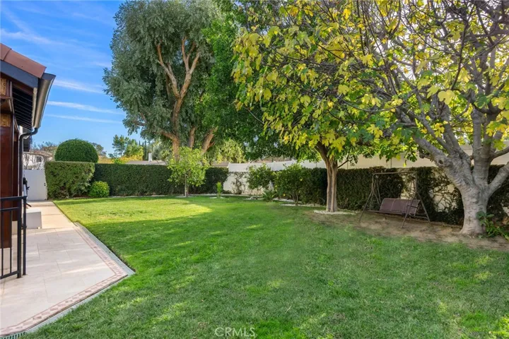 22319 Acorn, Chatsworth, California 91311