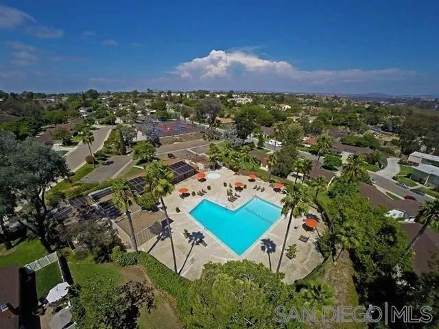 Swimming Pool/Hot Tub/Sauna