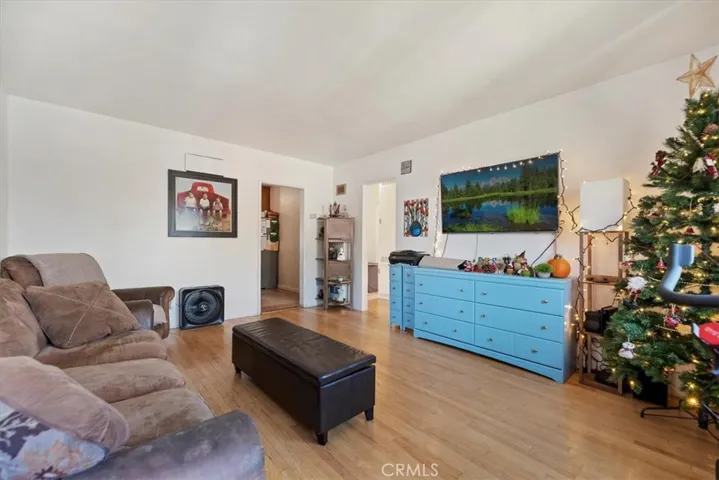 3213 Hill, Huntington Park, California 90255