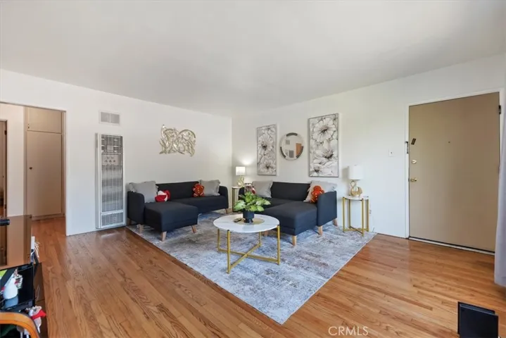 3213 Hill, Huntington Park, California 90255