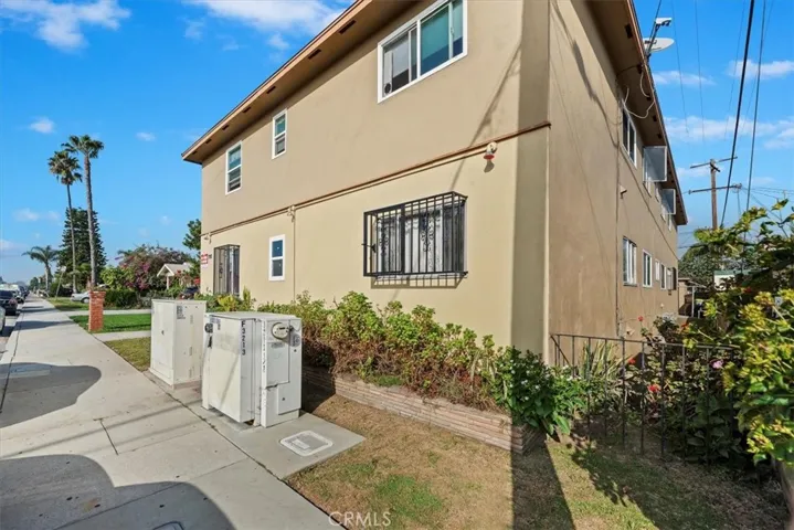 3213 Hill, Huntington Park, California 90255
