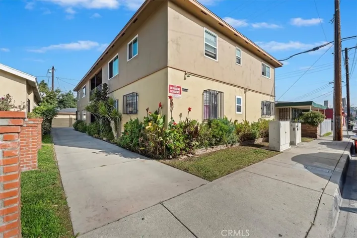 3213 Hill, Huntington Park, California 90255
