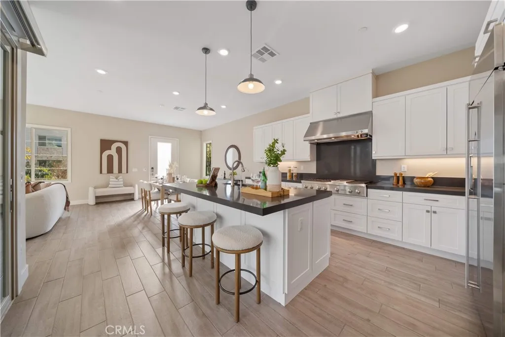 157 Scale, Irvine, California 92618 home-pic-25