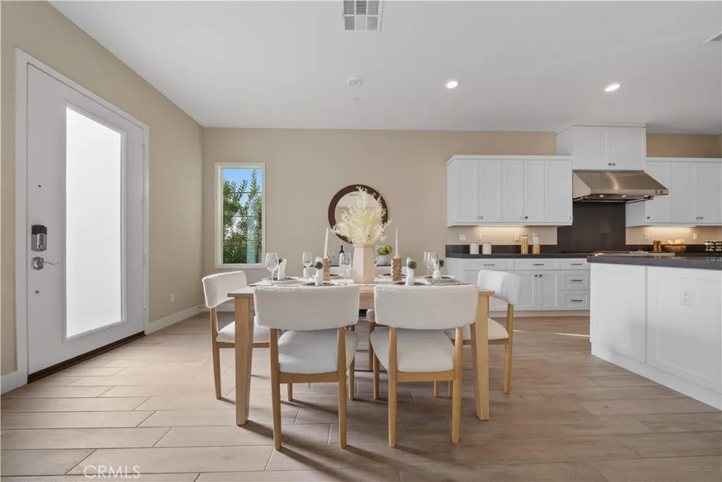 157 Scale, Irvine, California 92618 home-pic-18