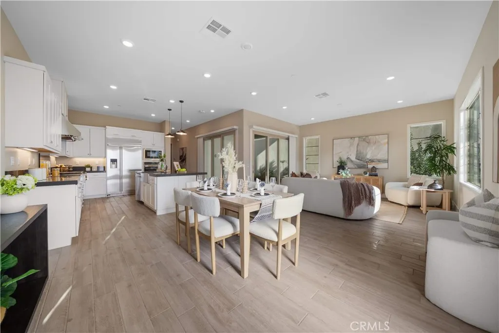 157 Scale, Irvine, California 92618 home-pic-9