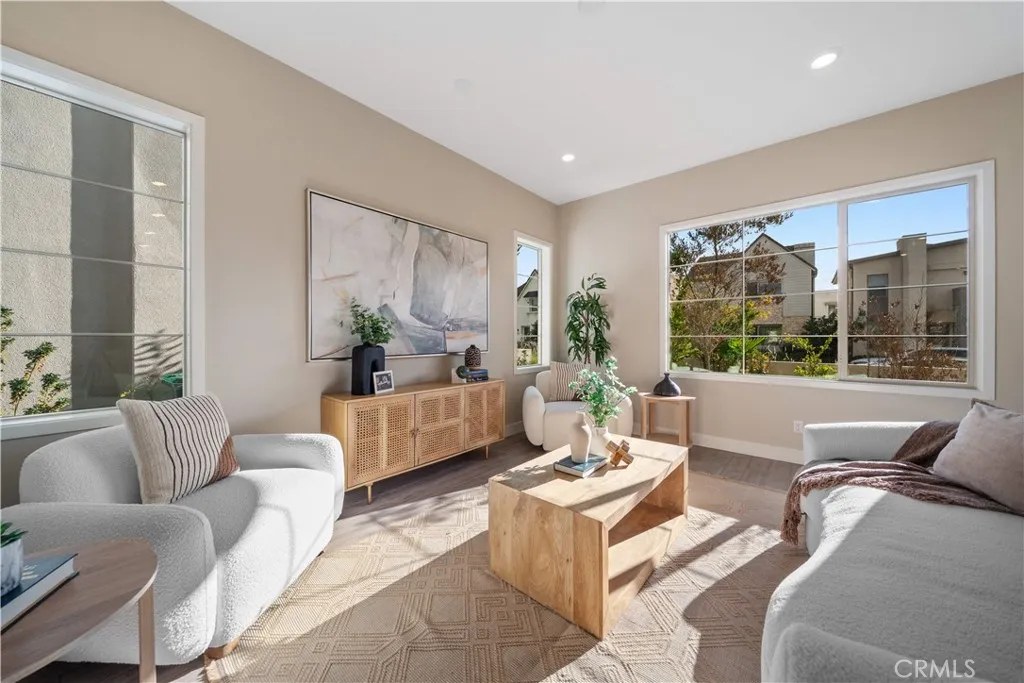 157 Scale, Irvine, California 92618 home-pic-12