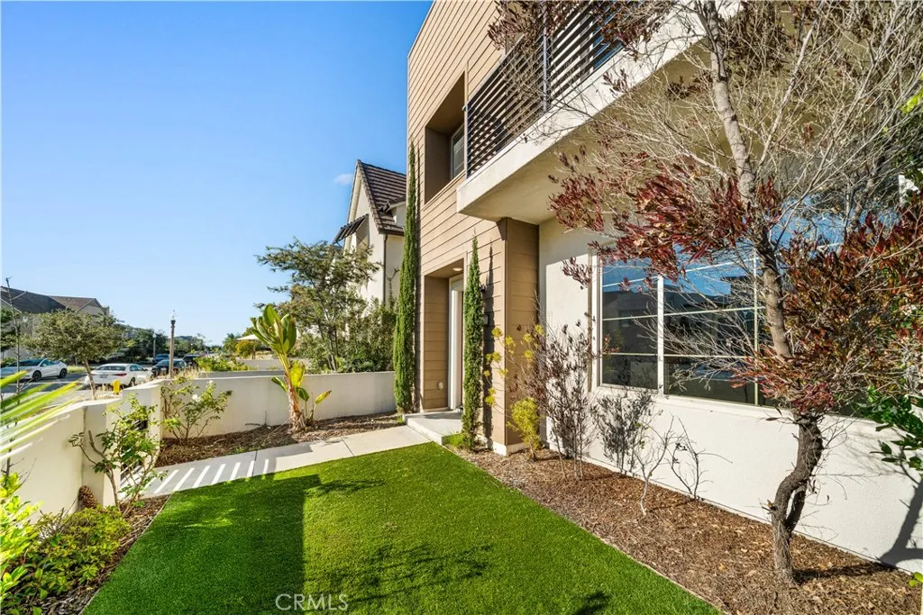 157 Scale, Irvine, California 92618 home-pic-5