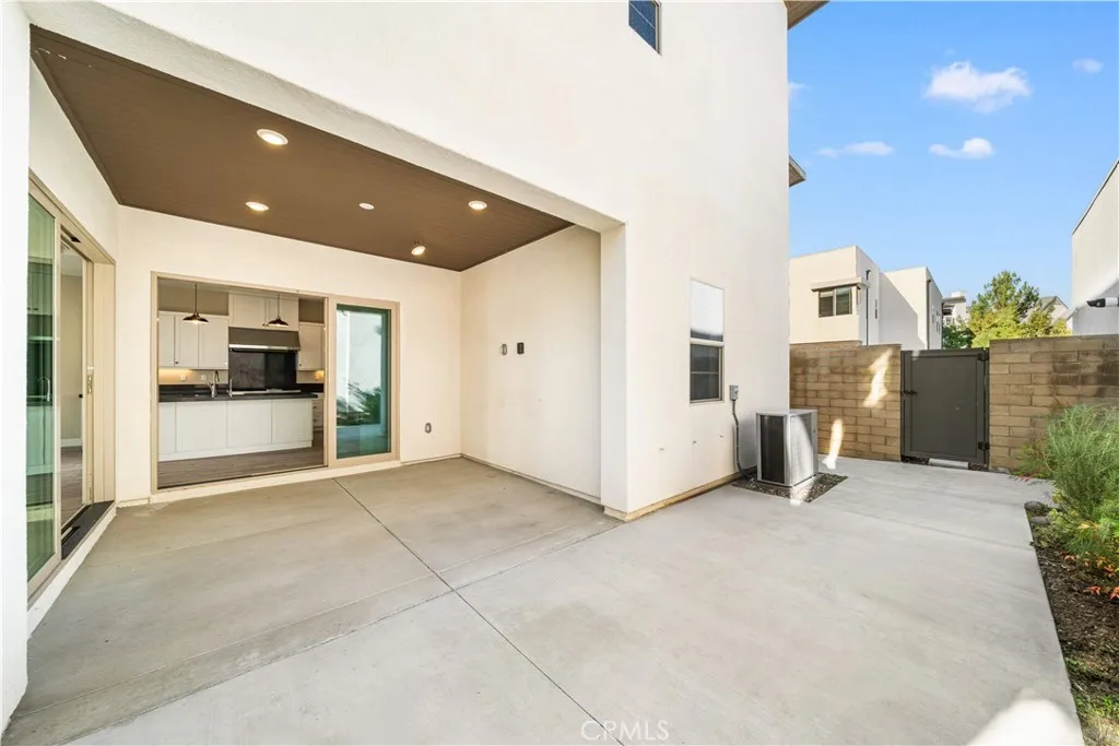 157 Scale, Irvine, California 92618 home-pic-32