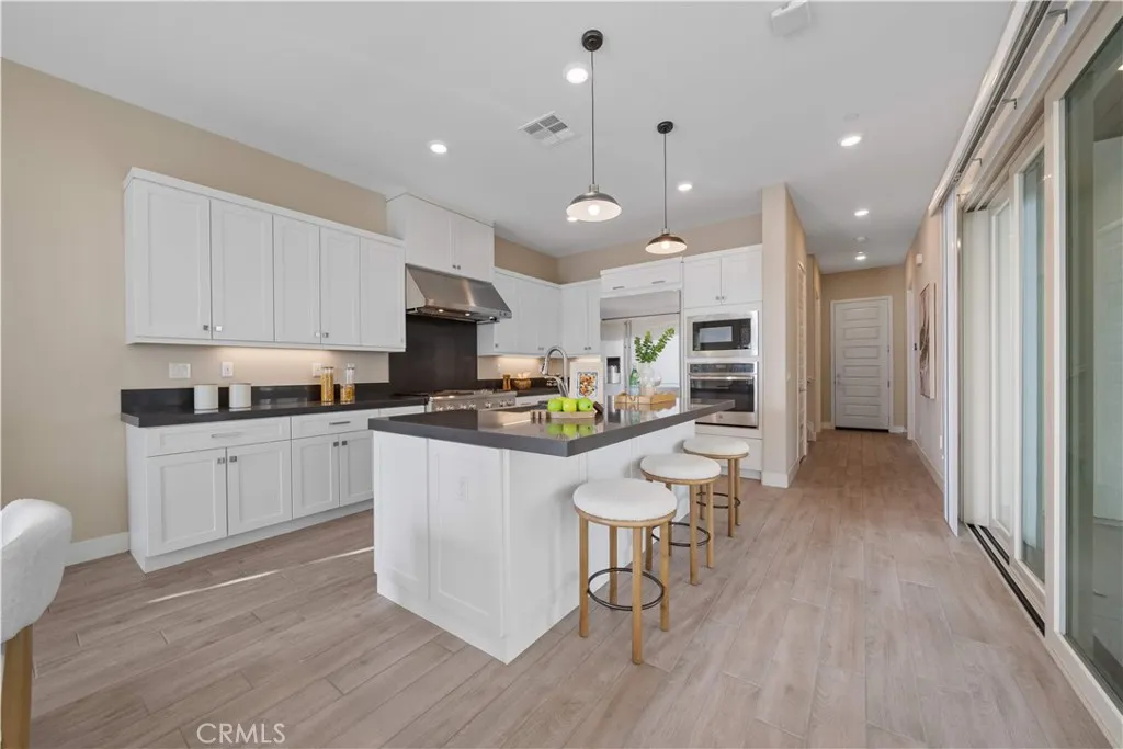 157 Scale, Irvine, California 92618 home-pic-20