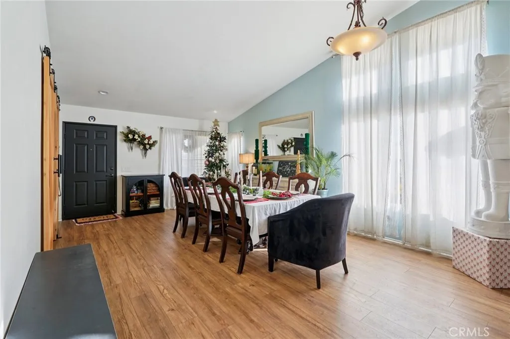 44731 Ravencrest, Lancaster, California 93536 home-pic-2