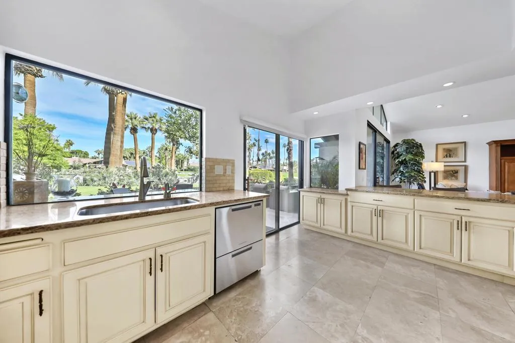 244 Running Springs Drive, Palm Desert, California 92211 home-pic-18