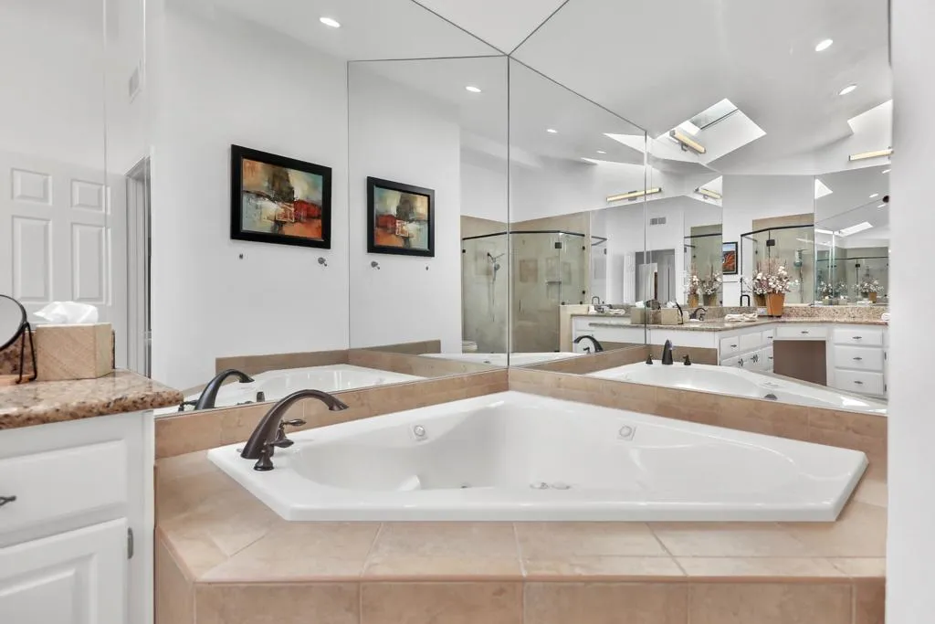 244 Running Springs Drive, Palm Desert, California 92211 home-pic-31
