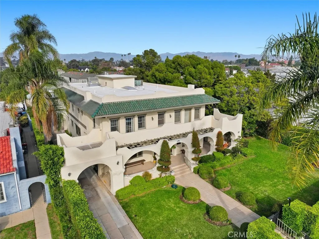 3741 W 27th, Los Angeles, California 90018 home-pic-2
