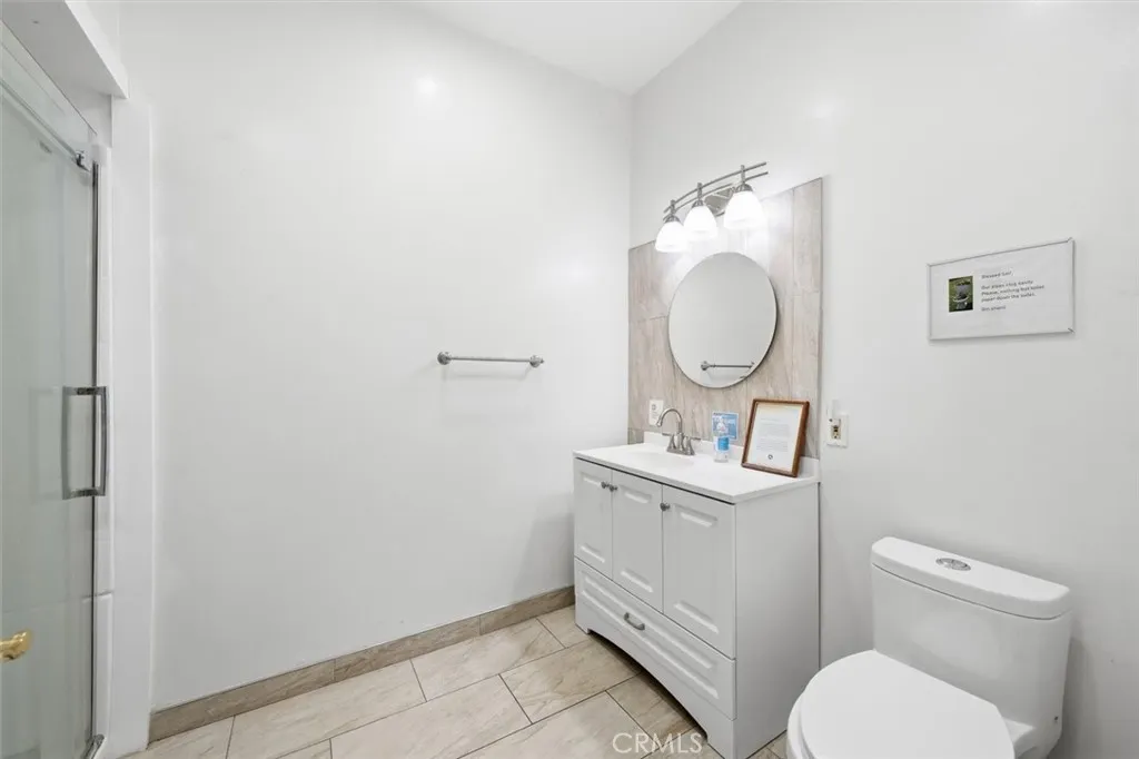 3741 W 27th, Los Angeles, California 90018 home-pic-29