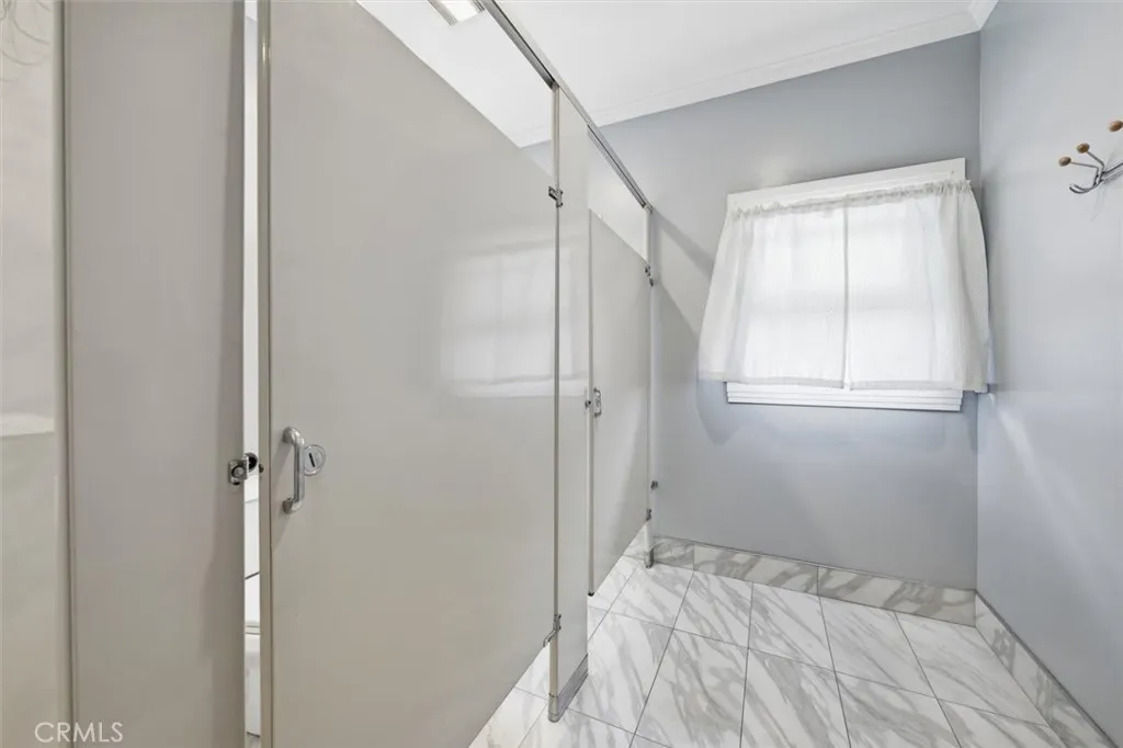 3741 W 27th, Los Angeles, California 90018 home-pic-27