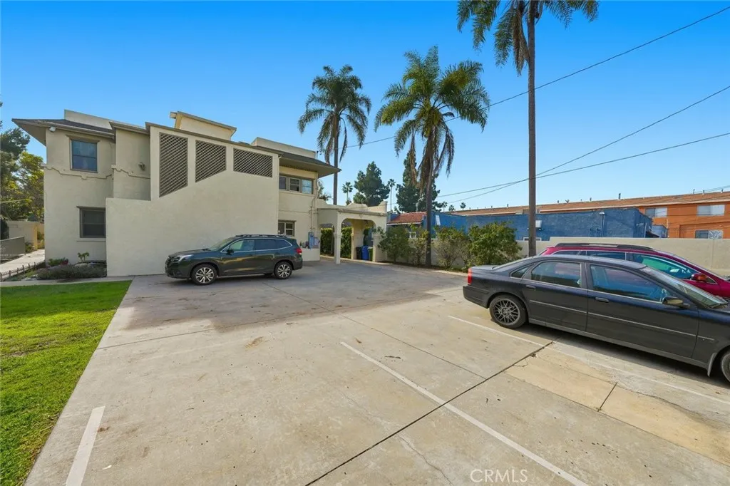 3741 W 27th, Los Angeles, California 90018 home-pic-38