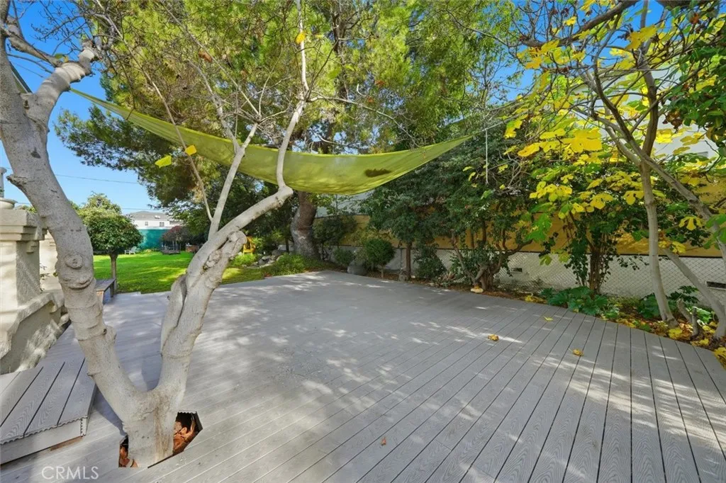 3741 W 27th, Los Angeles, California 90018 home-pic-37