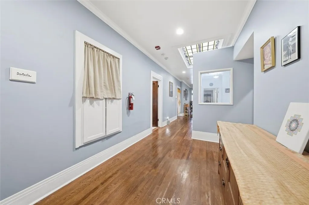 3741 W 27th, Los Angeles, California 90018 home-pic-24