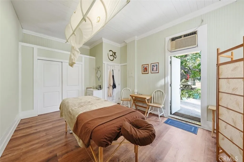 3741 W 27th, Los Angeles, California 90018 home-pic-33