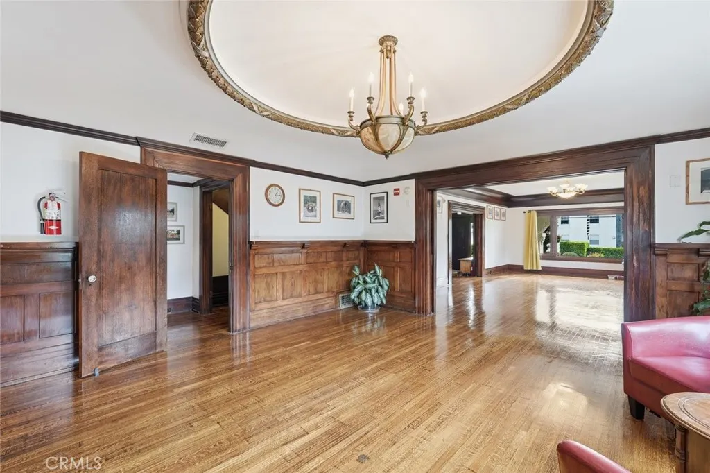 3741 W 27th, Los Angeles, California 90018 home-pic-10