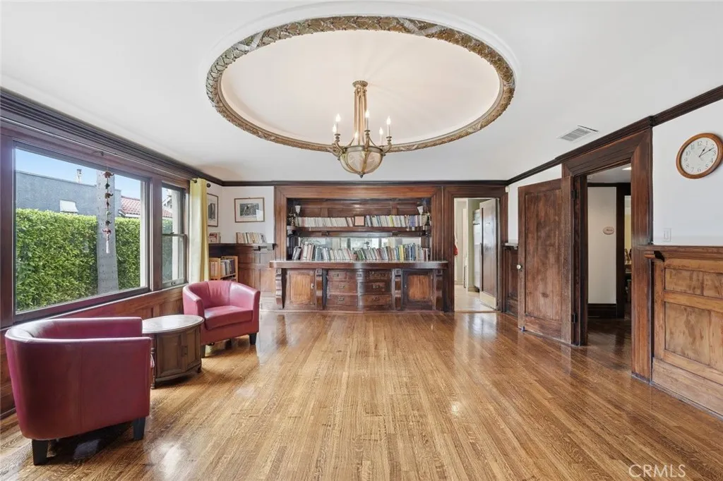 3741 W 27th, Los Angeles, California 90018 home-pic-9