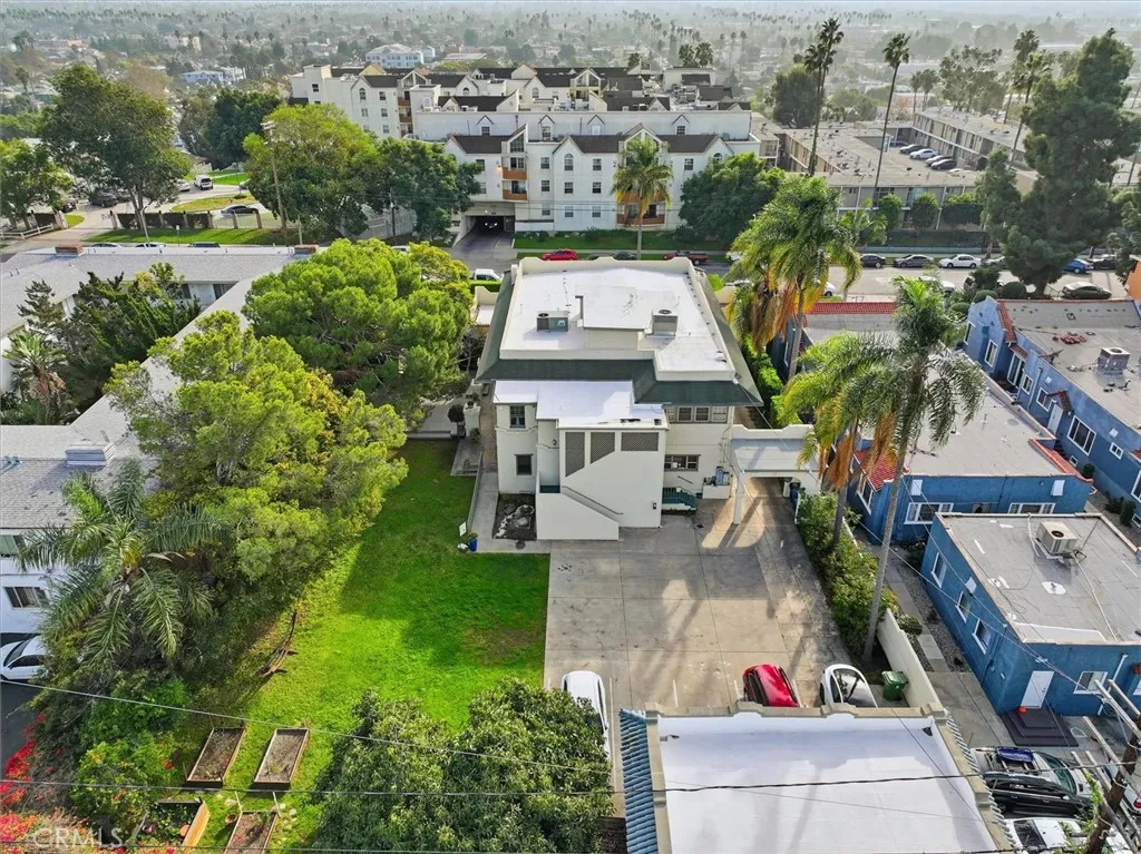 3741 W 27th, Los Angeles, California 90018 home-pic-40