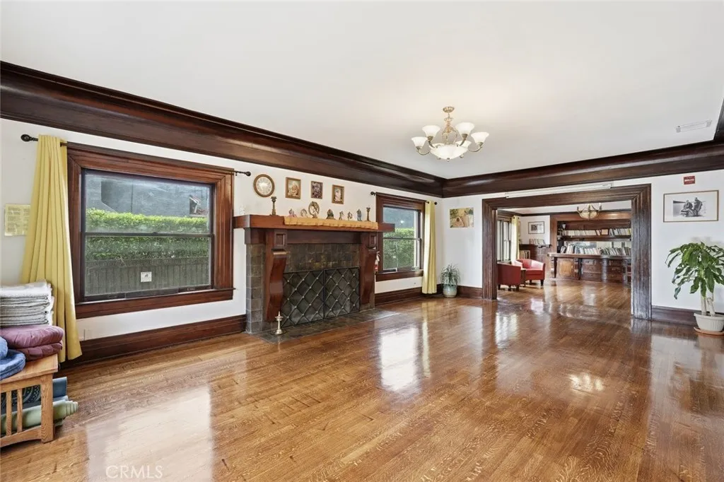 3741 W 27th, Los Angeles, California 90018 home-pic-7
