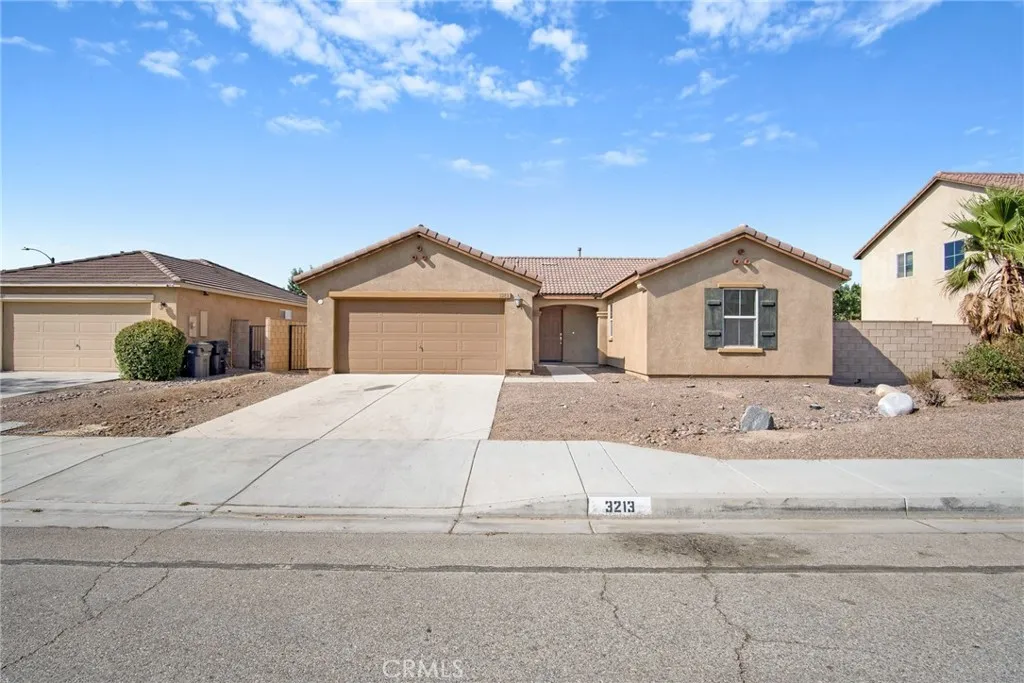 3213 Patti Ln, Lancaster, California 93535 home-pic-1