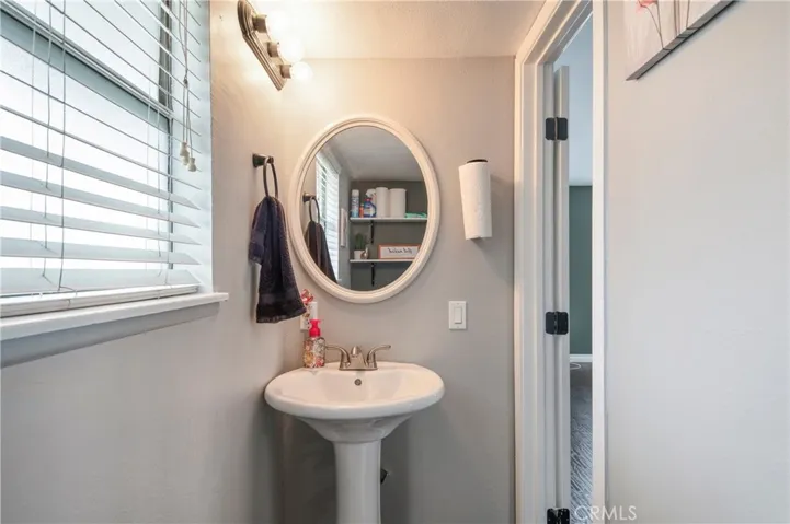 877 N Quince Avenue, Rialto, California 92376