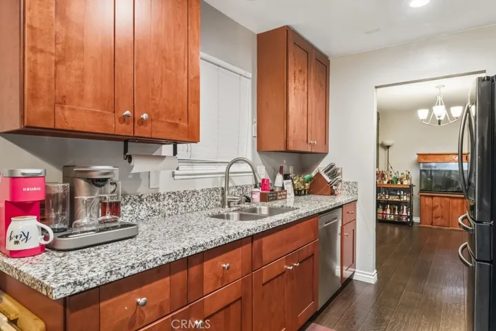 877 N Quince Avenue, Rialto, California 92376