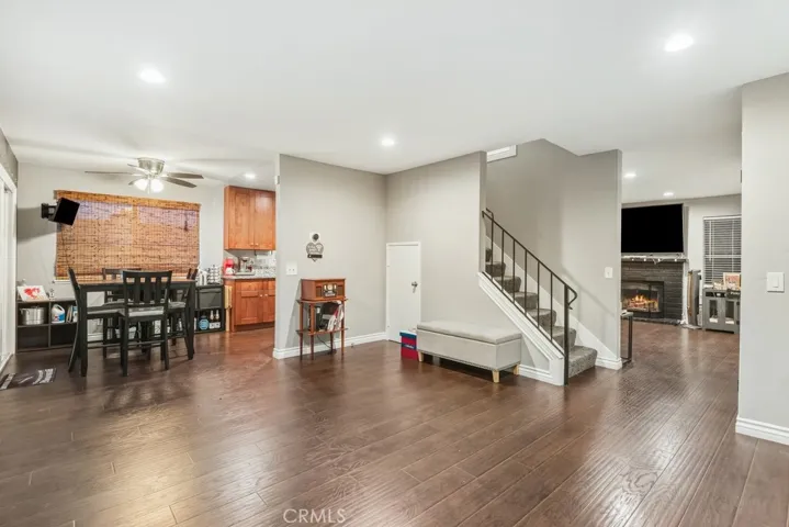 877 N Quince Avenue, Rialto, California 92376