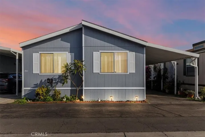 Twilight photo front of the home