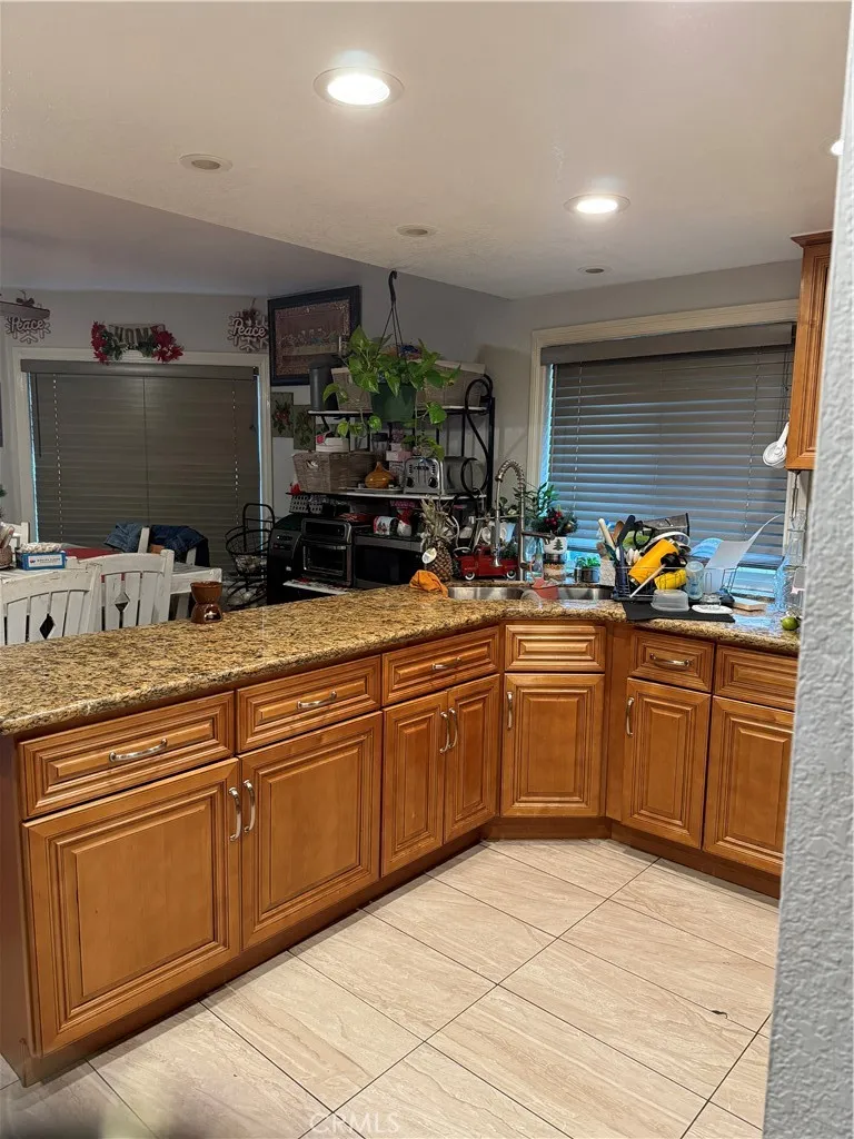 24426 Filaree, Moreno Valley, California 92551 home-pic-10