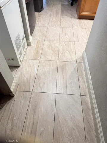 Tiled floor thru-out first level
