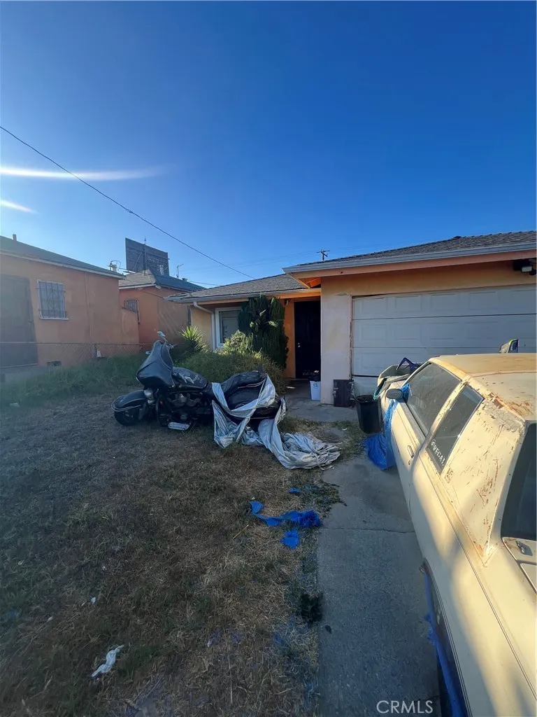 1253 W 101st, Los Angeles, California 90044 home-pic-2