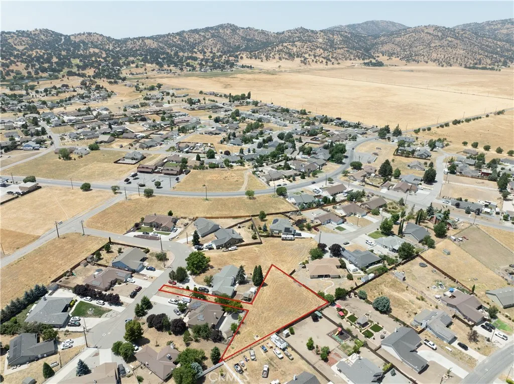 18140 Flare Drive, Tehachapi, California 93561 — photo 5