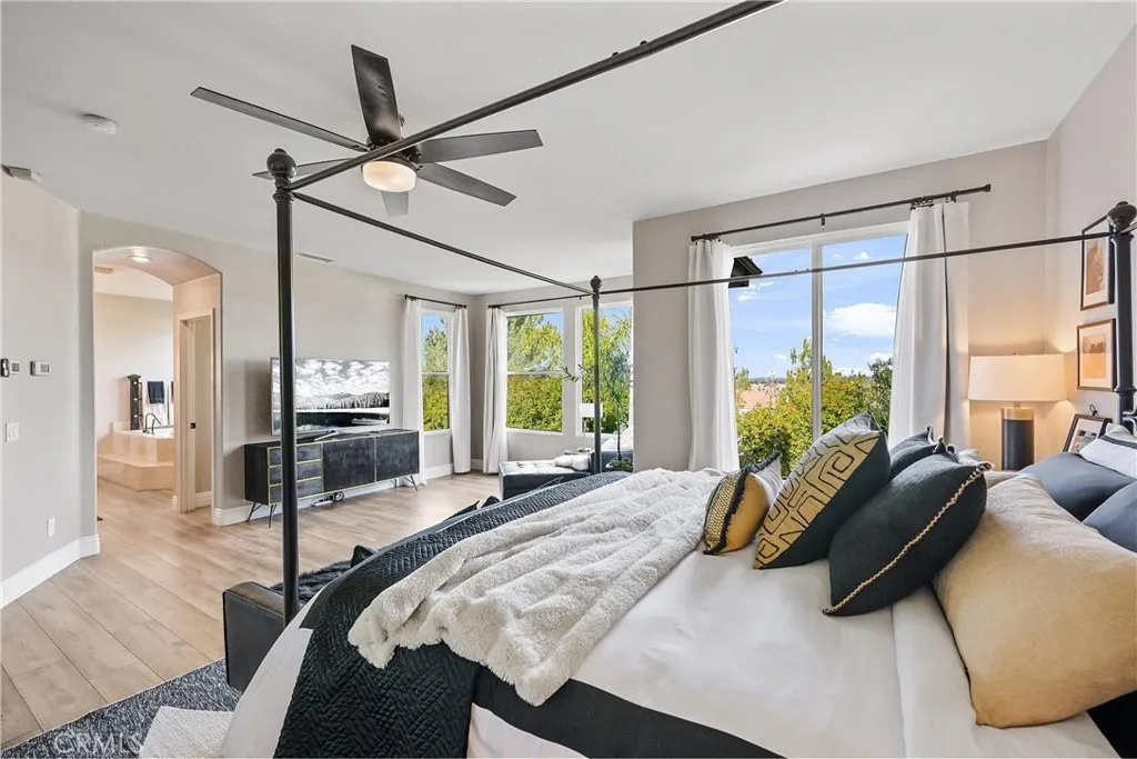 32986 Anasazi Drive, Temecula, California 92592 home-pic-11