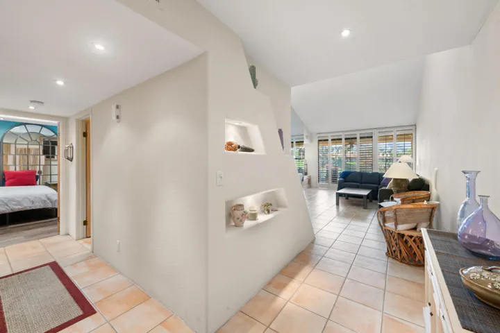 06_357_San_Remo_St6_mls