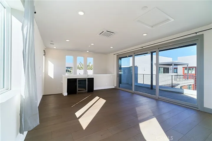 6 Transport, Tustin, California 92782