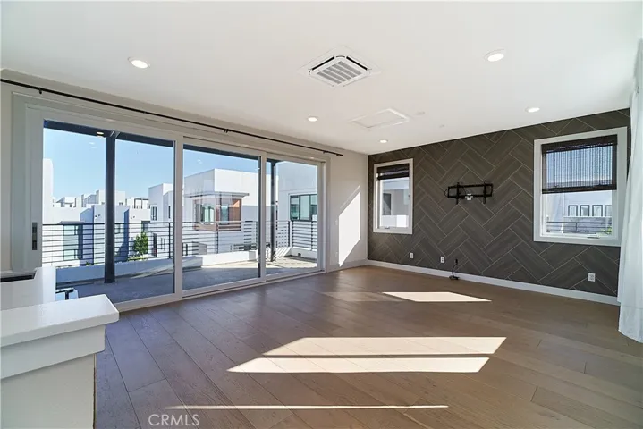 6 Transport, Tustin, California 92782