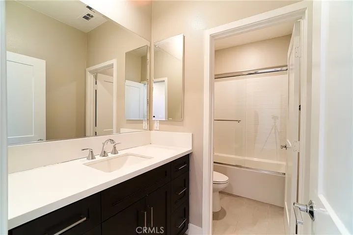 6 Transport, Tustin, California 92782