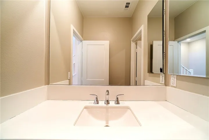 6 Transport, Tustin, California 92782