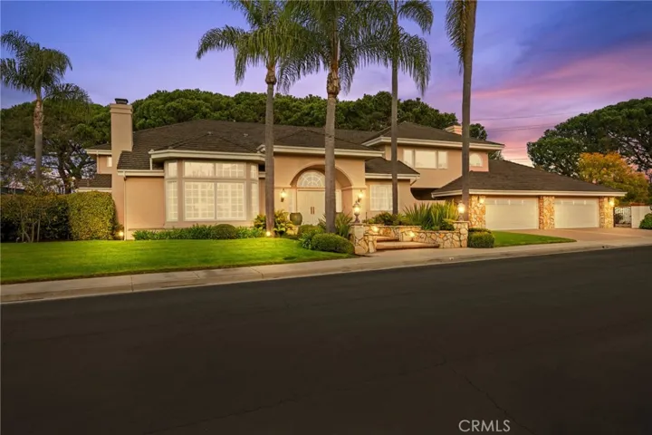 4 Huntington Court, Newport Beach, California 92660