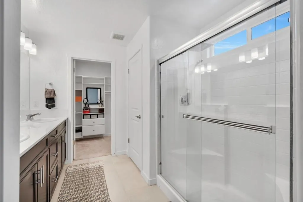 888 Descanso Ave, Clovis, California 93619 home-pic-19
